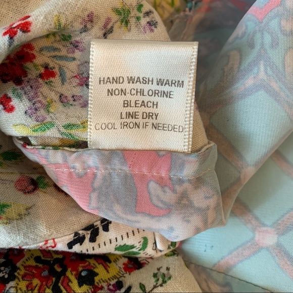Cyrena Anthropologie floral top size medium - Picture 8 of 11